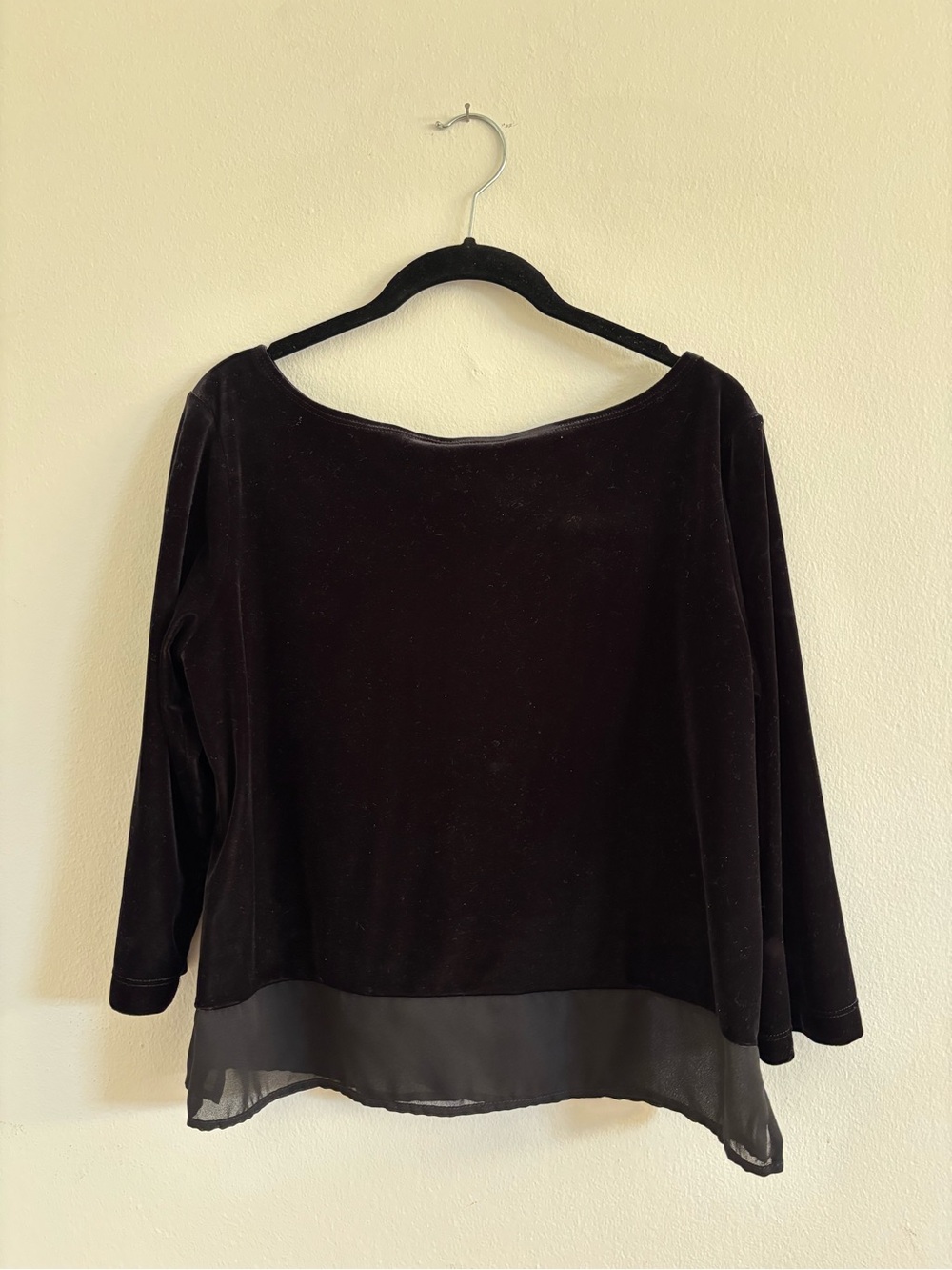 Source Unknown Black Velvet Button-Front Top with Floral Beadwork - Picture 4 of 4